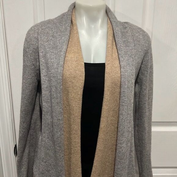 Neiman Marcus cashmere gray with tan trim open front cardigan XS - Picture 3 of 6